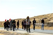 زائران پیاده حرم مطهر امام رضا (ع)