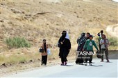 زائران پیاده حرم مطهر امام رضا (ع)