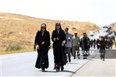 زائران پیاده حرم مطهر امام رضا (ع)
