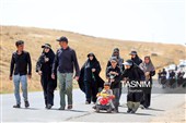 زائران پیاده حرم مطهر امام رضا (ع)