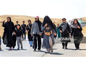زائران پیاده حرم مطهر امام رضا (ع)