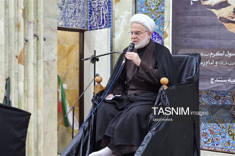 پیامبر(ص) با اخلاق و رفتار نیک دل‌ها را جذب اسلام کرد