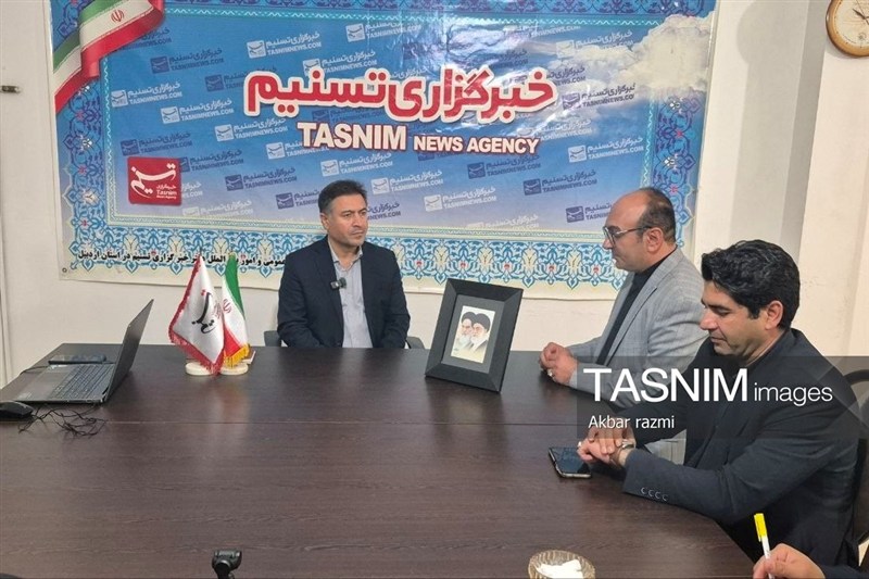 اسلام محمدی، مدیرعامل منطقه آزاد اردبیل در دفتر تسنیم به روایت تصویر