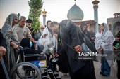 مراسم لاله گردانی خدام حرم مطهر حضرت شاهچراغ (ع) در شام غریبان شهادت امام رضا (ع)