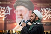 مراسم لاله گردانی خدام حرم مطهر حضرت شاهچراغ (ع) در شام غریبان شهادت امام رضا (ع)