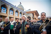 مراسم لاله گردانی خدام حرم مطهر حضرت شاهچراغ (ع) در شام غریبان شهادت امام رضا (ع)
