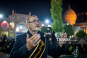 مراسم لاله گردانی خدام حرم مطهر حضرت شاهچراغ (ع) در شام غریبان شهادت امام رضا (ع)