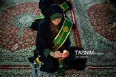 مراسم لاله گردانی خدام حرم مطهر حضرت شاهچراغ (ع) در شام غریبان شهادت امام رضا (ع)