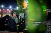 مراسم لاله گردانی خدام حرم مطهر حضرت شاهچراغ (ع) در شام غریبان شهادت امام رضا (ع)