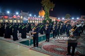 مراسم لاله گردانی خدام حرم مطهر حضرت شاهچراغ (ع) در شام غریبان شهادت امام رضا (ع)