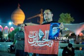 مراسم لاله گردانی خدام حرم مطهر حضرت شاهچراغ (ع) در شام غریبان شهادت امام رضا (ع)