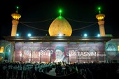 مراسم لاله گردانی خدام حرم مطهر حضرت شاهچراغ (ع) در شام غریبان شهادت امام رضا (ع)