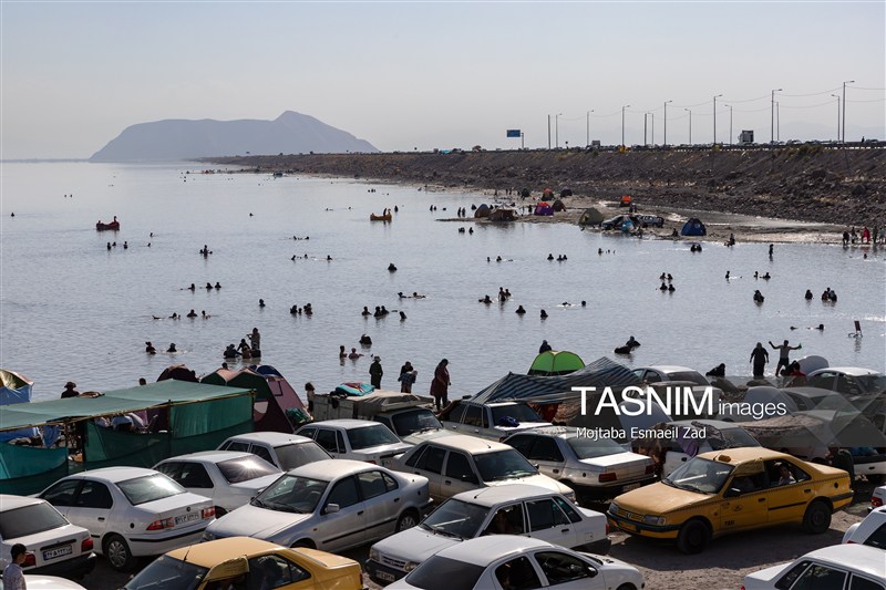 مسافران تابستانی دریاچه ارومیه