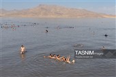 مسافران تابستانی دریاچه ارومیه