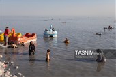 مسافران تابستانی دریاچه ارومیه
