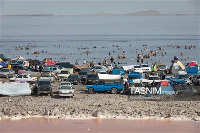 مسافران تابستانی دریاچه ارومیه