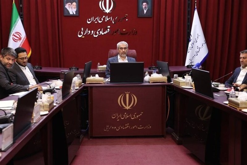 مناطق آزاد زیر ذره‌بین وزیر اقتصاد؛ تأکید بر عبور از روزمرگی مدیریت