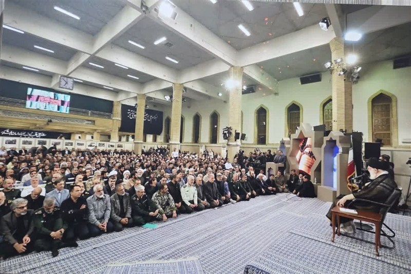 شهید امام خامنه ای (ره) , رهبر کشوردوست , جانبازان 70 درصد , آزادگان , 