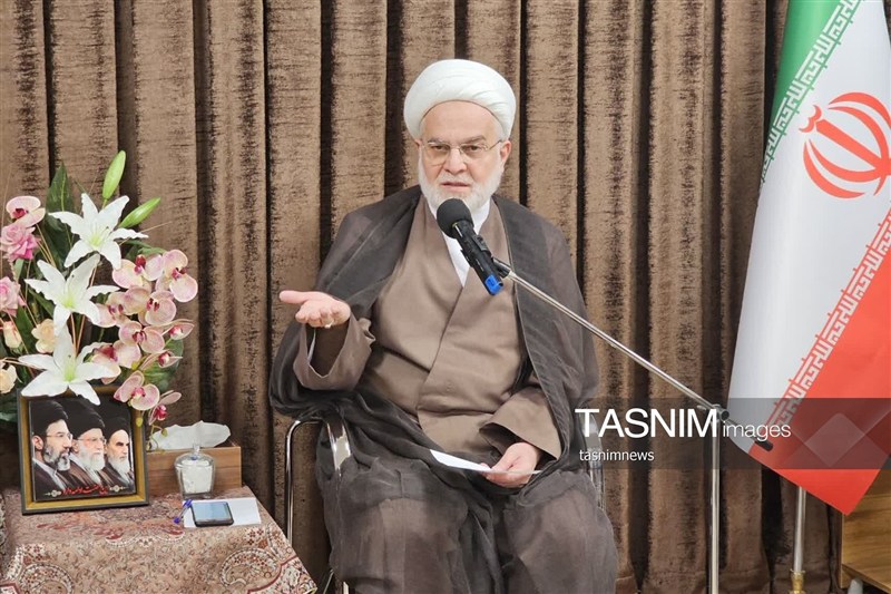 تأکید نماینده ولی‌فقیه در کردستان بر ترویج اخلاق نبوی و وحدت اسلامی