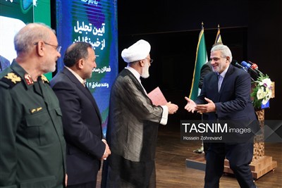 آیین تجلیل از راویان خط مقدم رسانه