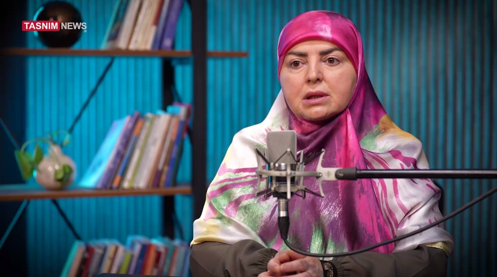 فرح ابوعیاش , کشور فلسطین , خبرنگار , کرانه باختری , رژیم صهیونیستی (اسرائیل) , الخلیل , اسرای فلسطینی , 