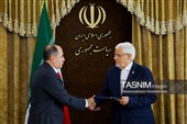 نشست تقدیر از فعالان مراسم اربعین
