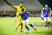 دیدار تیم‌های فوتبال فجرسپاسی شیراز و صنعت نفت آبادان
