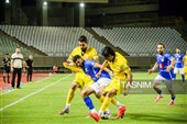 دیدار تیم‌های فوتبال فجرسپاسی شیراز و صنعت نفت آبادان