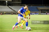 دیدار تیم‌های فوتبال فجرسپاسی شیراز و صنعت نفت آبادان