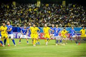دیدار تیم‌های فوتبال فجرسپاسی شیراز و صنعت نفت آبادان