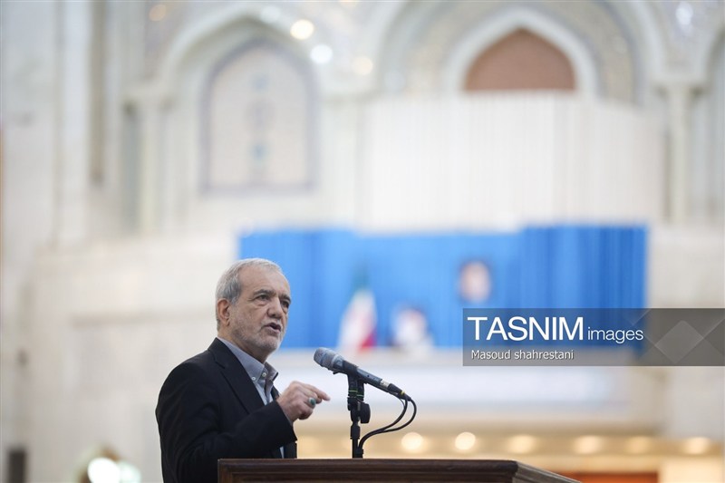 تجدید میثاق رئیس جمهور و هیئت دولت با آرمانهای امام راحل