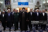 الرئیس الإیرانی وأعضاء الحکومة یجددون العهد مع مبادئ الإمام الراحل