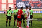 دیدار تیم‌های فوتبال تراکتور و پرسپولیس