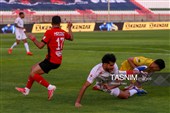 دیدار تیم‌های فوتبال تراکتور و پرسپولیس