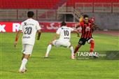 دیدار تیم‌های فوتبال تراکتور و پرسپولیس