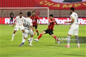 دیدار تیم‌های فوتبال تراکتور و پرسپولیس