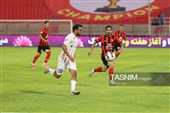 دیدار تیم‌های فوتبال تراکتور و پرسپولیس