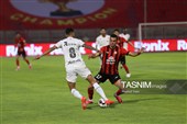 دیدار تیم‌های فوتبال تراکتور و پرسپولیس