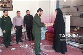 دیدار اعضای بسیج کارمندی سپاه زنجان با خانواده شهید عسگرلو