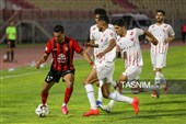 دیدار تیم‌های فوتبال تراکتور و پرسپولیس