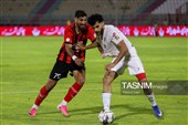 دیدار تیم‌های فوتبال تراکتور و پرسپولیس