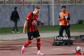 دیدار تیم‌های فوتبال تراکتور و پرسپولیس