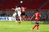 دیدار تیم‌های فوتبال تراکتور و پرسپولیس