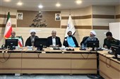 هدف مسئولان حل مشکلات مردم باشد