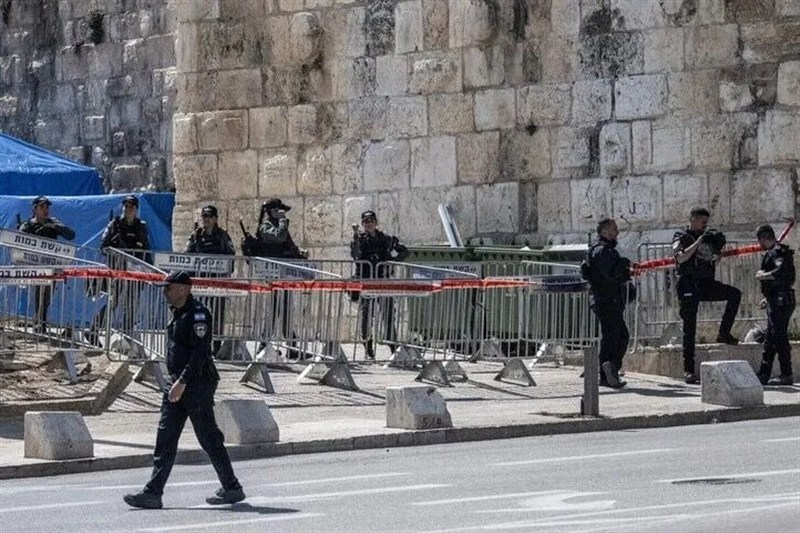 Israeli Regime Raids Palestinian Graduation Ceremony in Occupied Al-Quds