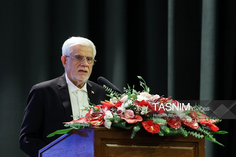 عارف: دشمن دنبال ایجاد التهاب در کشور است/ تأکید بر حفظ وحدت عارف گفت: در شرایطی که دشمن در پی ناآرامی است، اختلاف سلیقه‌ای که به شکاف منجر شود، بازی باخت ـ باخت است. 3 دقیقه پیش