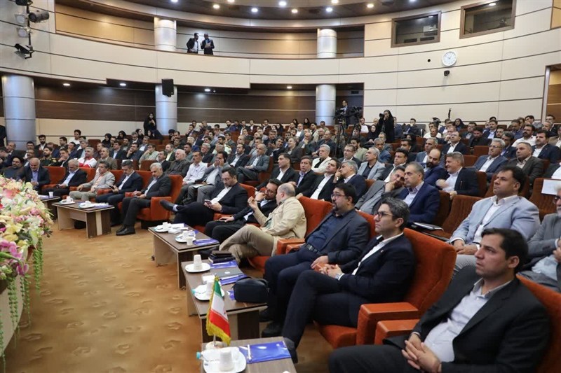 بررسی مسائل ارتباطاتی چهارمحال و بختیاری با حضور وزیر ارتباطات