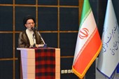 تکمیل راه‌آهن و تقویت پروازها؛ 2 مطالبه نماینده ولی‌فقیه در لرستان