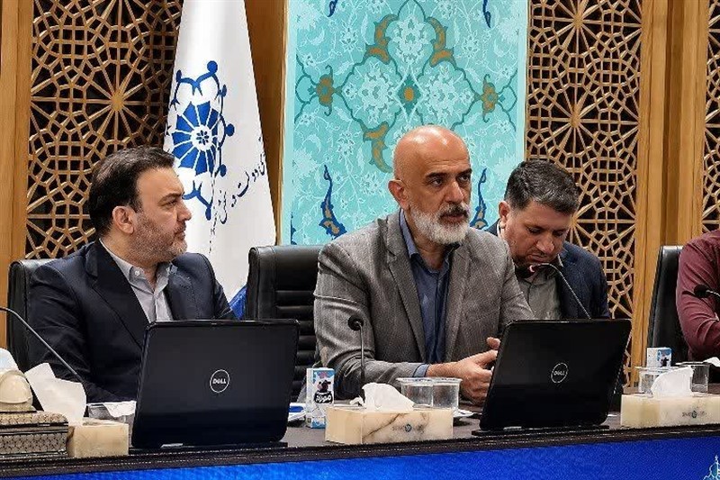 انتقاد تند معاون وزیر کشور از مناطق آزاد؛ خشت اول را اشتباه گذاشتیم اخبار اصفهان , اقتصاد قوی , وزارت اقتصاد , استاندار اصفهان ,