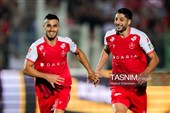 دیدار تیم‌های فوتبال پرسپولیس و ملوان بندرانزلی